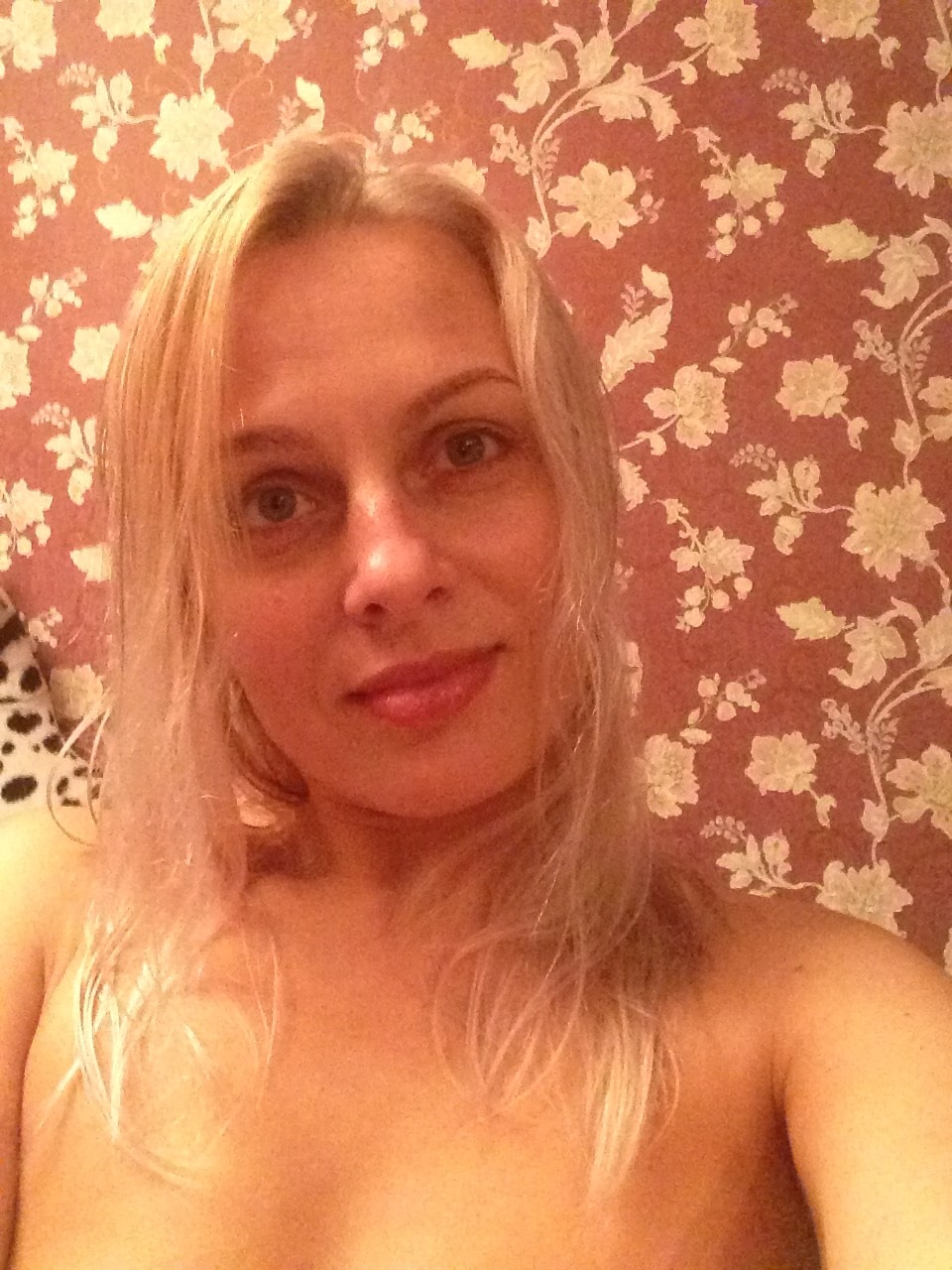 Femme célibataire qui a une grosse envie