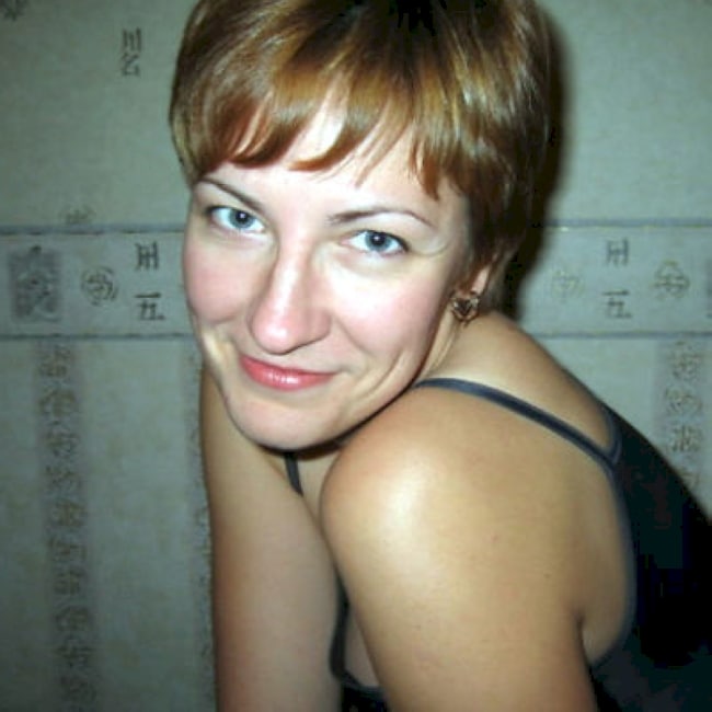 Femme infidèle autoritaire pour homme qui se soumet