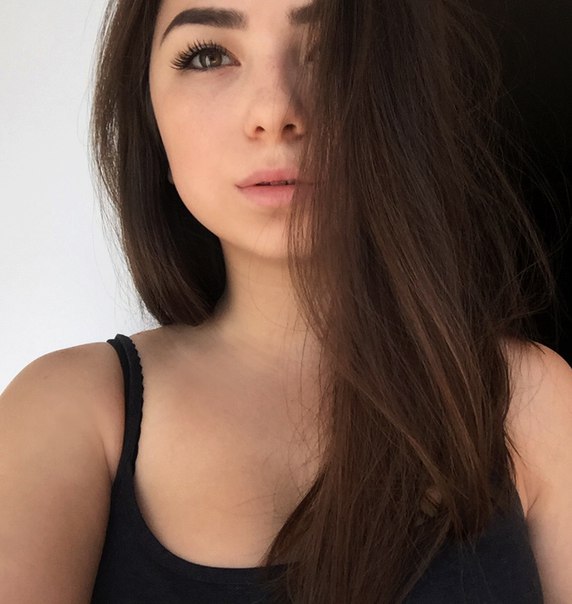 jeune femme coquine très sexy cherche un mec impudique